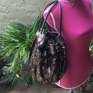 CHI BAG.👝👜 Not Shy, very Shane🌞⚡️💫